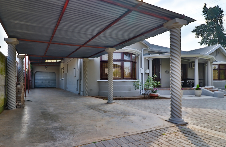 4 Bedroom Property for Sale in Top Town Eastern Cape